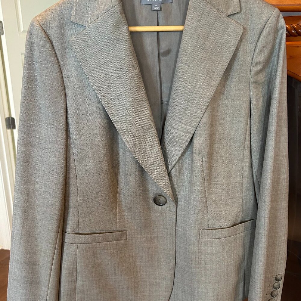 Ann Taylor Suit jacket and pants size 10. taupe-beige tweed. worn 1 time